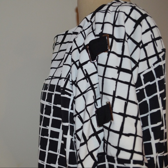 JM Collection Black and White Top - Picture 4 of 4